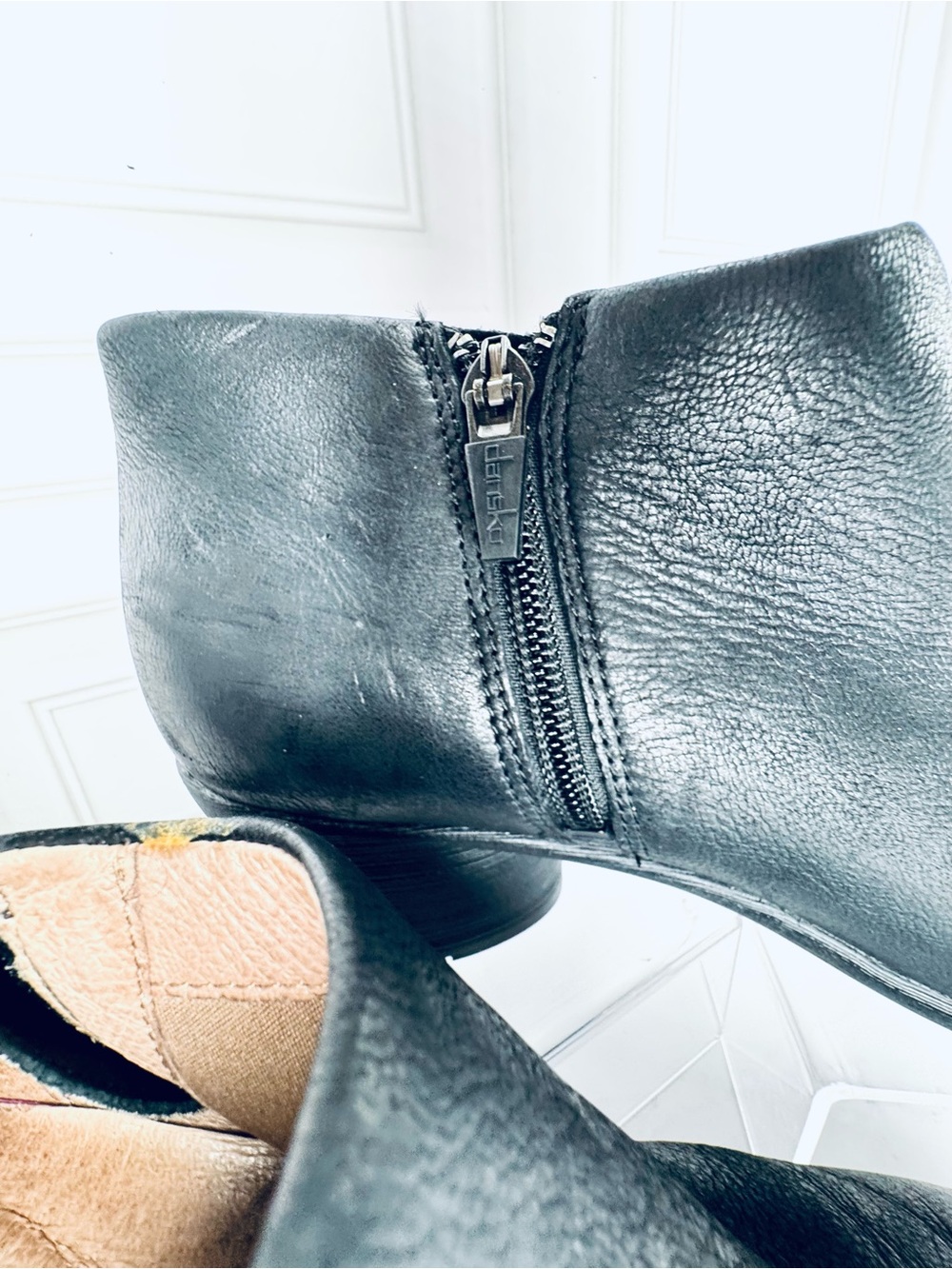Dansko Raina Black Leather V-Cut Ankle Booties EU 40 US 9.5 FALL FAVORITE! - Picture 5 of 12